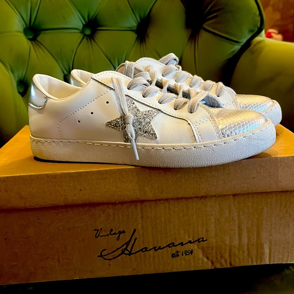 Vintage Havana keds. Comfy some damage on top edge left shoe - Picture 1 of 5